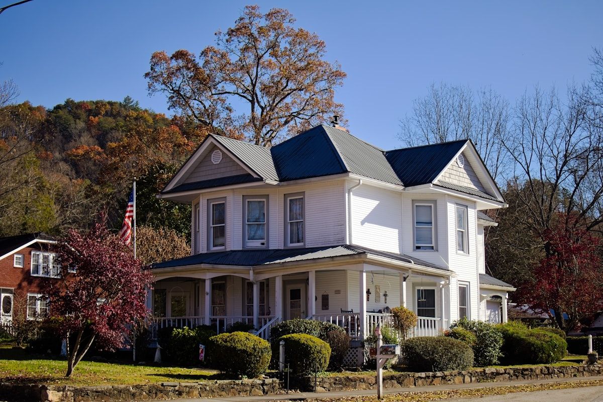 How to Prep a Home to Sell While Downsizing