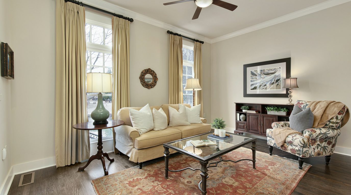 Home Staging That Helps a Senior Home Sell